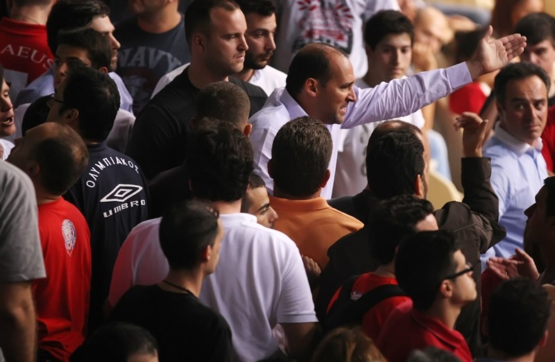 Ολυμπιακός: Οι εκκλήσεις των Αγγελόπουλων στους οπαδούς (photos)