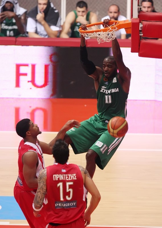 Παναθηναϊκός: Έτσι καρφώνει ο Λάσμε (photos)