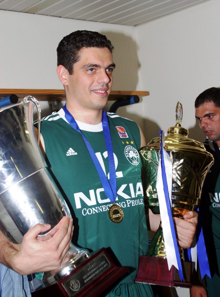 Δεν ήταν απλά ένας μεγάλος παίκτης, ΕΙΝΑΙ ένας «μεγάλος» άνθρωπος» (photos)