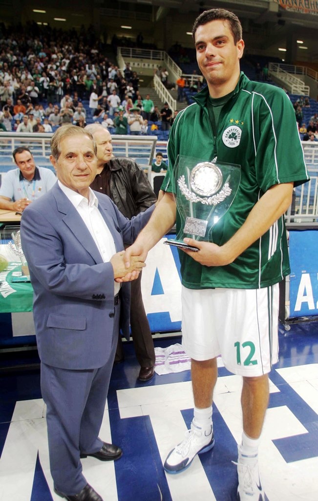 Δεν ήταν απλά ένας μεγάλος παίκτης, ΕΙΝΑΙ ένας «μεγάλος» άνθρωπος» (photos)