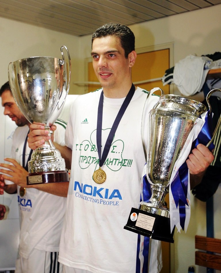 Δεν ήταν απλά ένας μεγάλος παίκτης, ΕΙΝΑΙ ένας «μεγάλος» άνθρωπος» (photos)