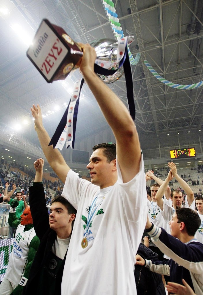 Δεν ήταν απλά ένας μεγάλος παίκτης, ΕΙΝΑΙ ένας «μεγάλος» άνθρωπος» (photos)