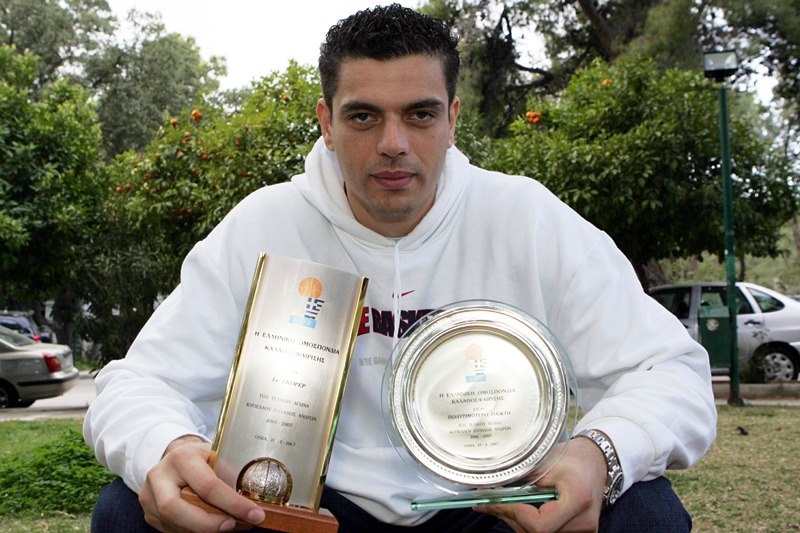 Δεν ήταν απλά ένας μεγάλος παίκτης, ΕΙΝΑΙ ένας «μεγάλος» άνθρωπος» (photos)