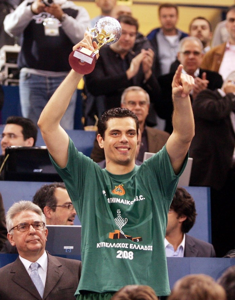 Δεν ήταν απλά ένας μεγάλος παίκτης, ΕΙΝΑΙ ένας «μεγάλος» άνθρωπος» (photos)