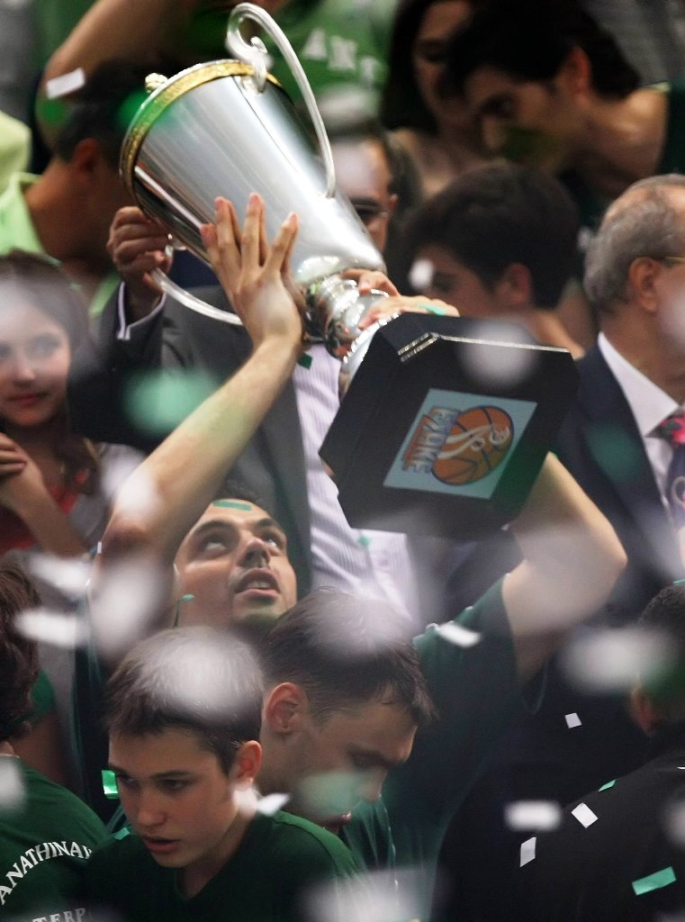 Δεν ήταν απλά ένας μεγάλος παίκτης, ΕΙΝΑΙ ένας «μεγάλος» άνθρωπος» (photos)