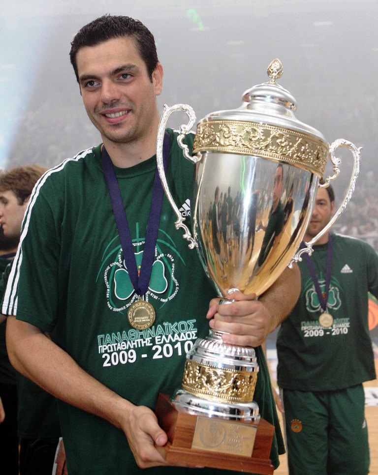 Δεν ήταν απλά ένας μεγάλος παίκτης, ΕΙΝΑΙ ένας «μεγάλος» άνθρωπος» (photos)