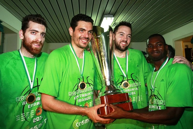 Δεν ήταν απλά ένας μεγάλος παίκτης, ΕΙΝΑΙ ένας «μεγάλος» άνθρωπος» (photos)