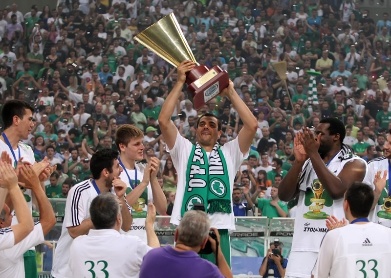 Παναθηναϊκός: Ο Τσαρτσαρής με τις κούπες (photos)