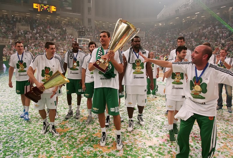 Παναθηναϊκός: Ο Τσαρτσαρής με τις κούπες (photos)