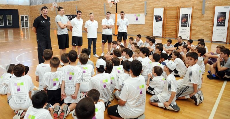 Διαμαντίδης: «Τα παιδιά μας χαρίζουν αισιοδοξία» (photos)