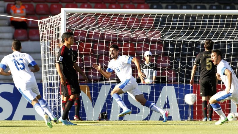 Θρίαμβος για την Ελλάδα, 2-1 το Μεξικό (photos+video)