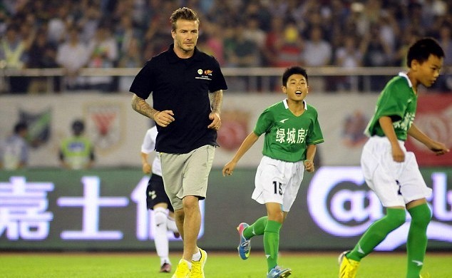 Κίνα: Επιστροφή στη... δράση για Μπέκαμ! (photos+video)