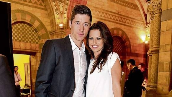 Μπορούσια Ντόρτμουντ: Παντρεύτηκε ο Λεβαντόφσκι (photos+video)