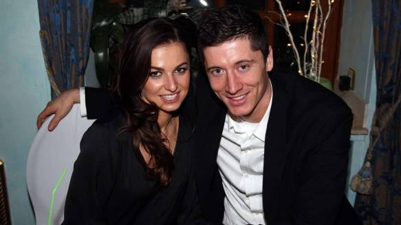 Μπορούσια Ντόρτμουντ: Παντρεύτηκε ο Λεβαντόφσκι (photos+video)