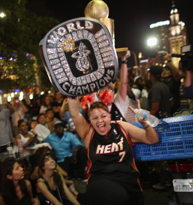 NBA: Έτσι το… έκαψαν στο Μαϊάμι για τους πρωταθλητές (photos)