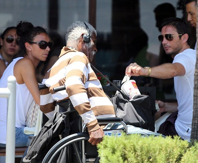 Τσέλσι: Φιλεύσπλαχνος ο Λάμπαρντ (photos)