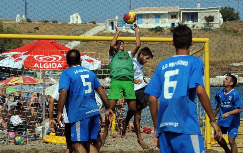 13ο Open Beach Soccer: Πρωταθλήτρια η Una Manita (photos)