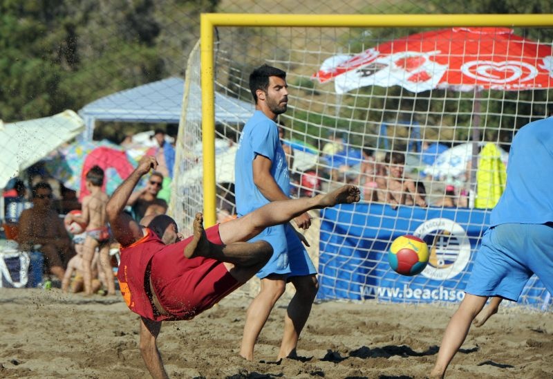 13ο Open Beach Soccer: Πρωταθλήτρια η Una Manita (photos)