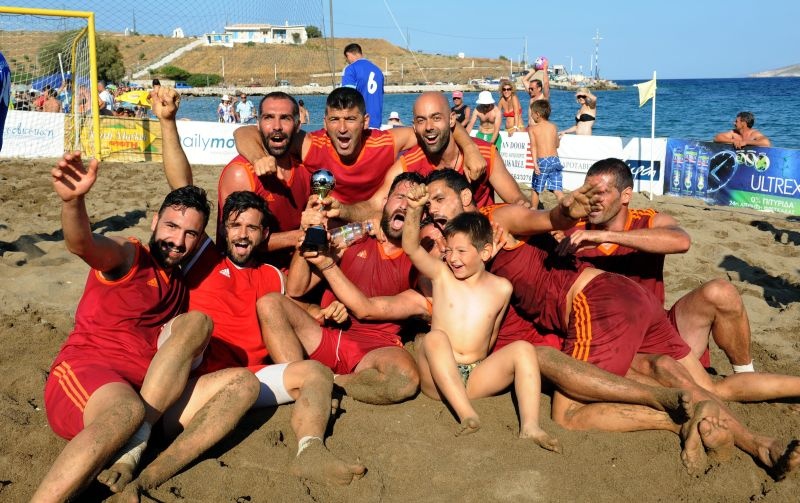 13ο Open Beach Soccer: Πρωταθλήτρια η Una Manita (photos)