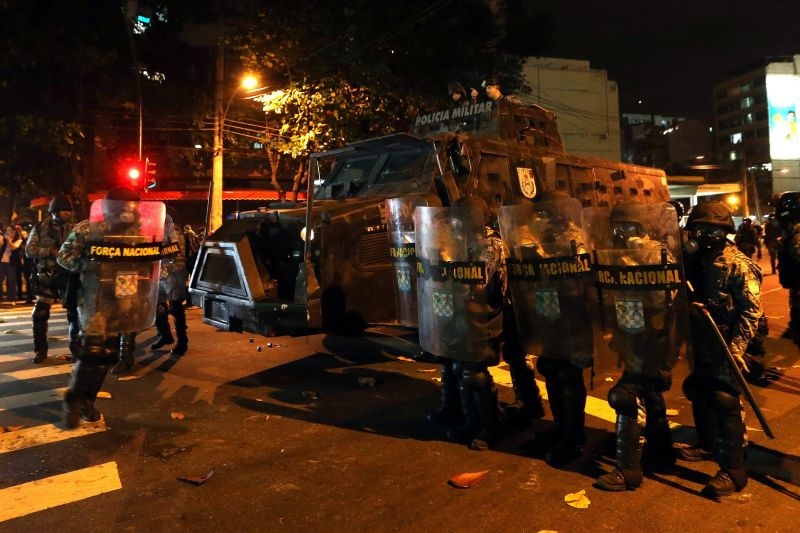 Βραζιλία: Επεισόδια έξω από το Μαρακανά (video+photos)