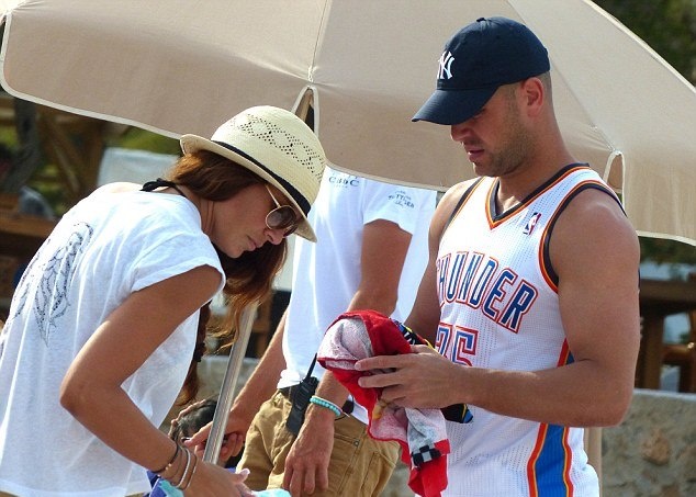 Λίβερπουλ: Οι βουτιές του Ρέινα στην Ίμπιζα (photos)