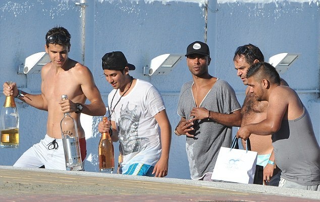 Τσέλσι: Βουτιές στη Μαρμπέγια ο Κόουλ (photos)