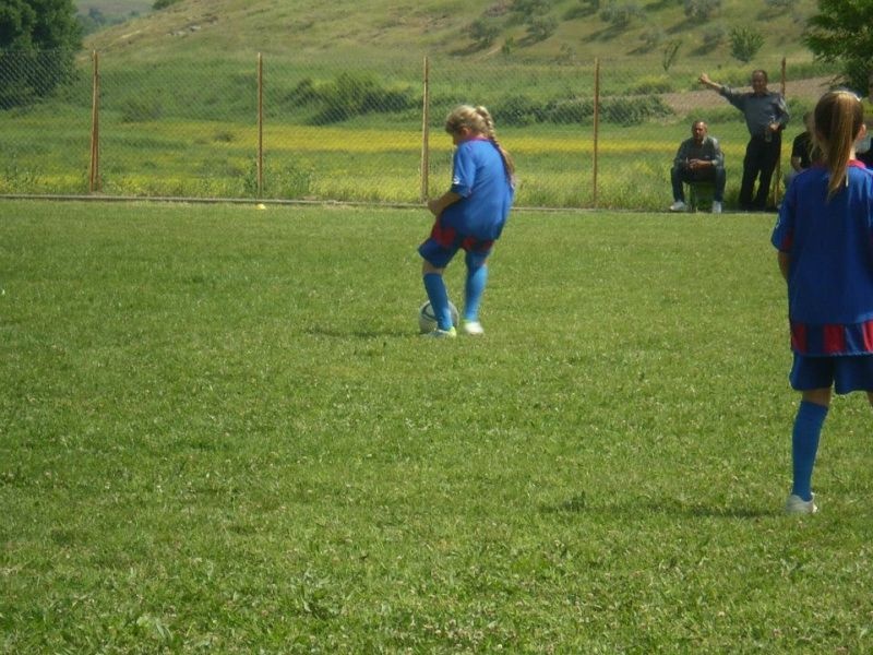 ΑΟ Τρίκαλα 2011: Τα κορίτσια μαθαίνουν… μπάλα (photos)
