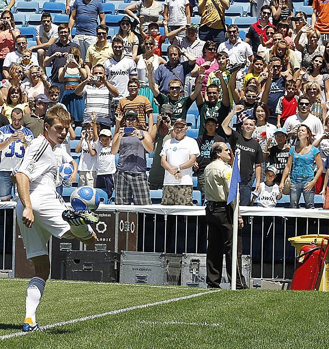 Ρεάλ Μαδρίτης: Η παρουσίαση του Ιγιαραμέντι (photos+video)