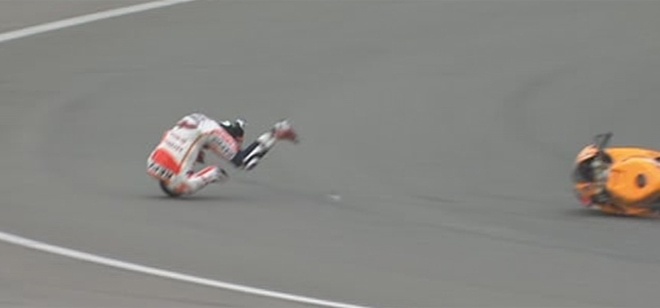 Moto GP: Καρέ - καρέ οι… βουτιές των Πεδρόσα και Λορένθο (photos)