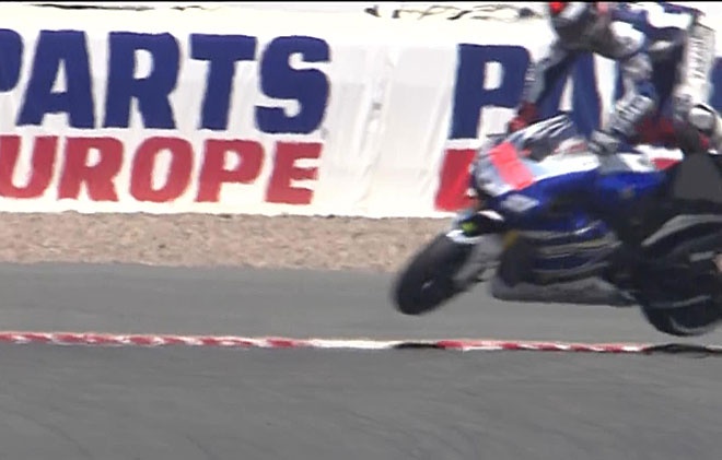 Moto GP: Καρέ - καρέ οι… βουτιές των Πεδρόσα και Λορένθο (photos)