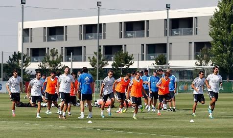 Ρεάλ Μαδρίτης: Η «πρώτη», τα… μέτρα του Ρονάλντο και τα πανάκριβα αμάξια (photos+video)