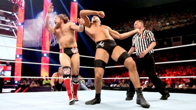 Raw SuperShow: Χρειάστηκε Cena o Bryan (videos+photos)