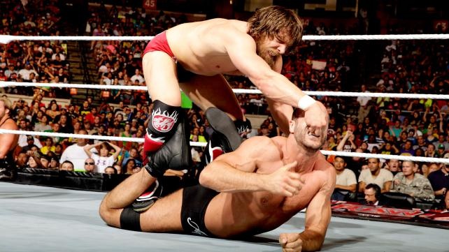 Raw SuperShow: Χρειάστηκε Cena o Bryan (videos+photos)