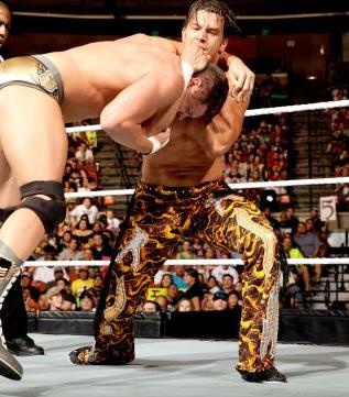 Raw SuperShow: Χρειάστηκε Cena o Bryan (videos+photos)
