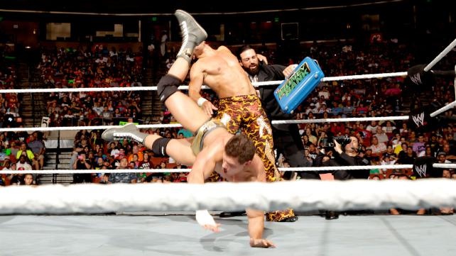Raw SuperShow: Χρειάστηκε Cena o Bryan (videos+photos)