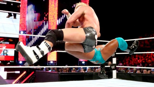 Raw SuperShow: Χρειάστηκε Cena o Bryan (videos+photos)