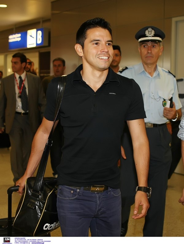 Ολυμπιακός: Στην Αθήνα ο Σαβιόλα (photos)
