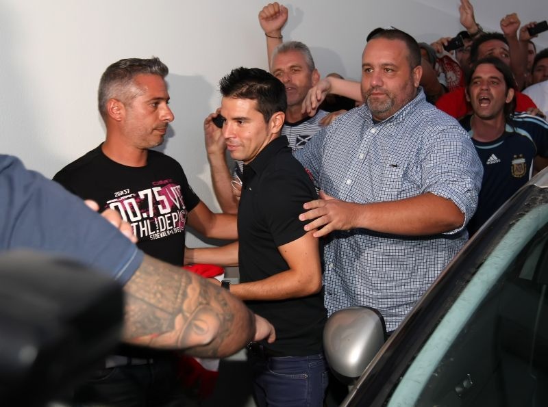 Ολυμπιακός: Πανικός για τον Σαβιόλα (photos)