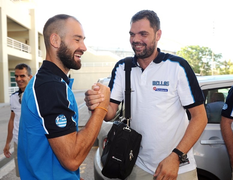 Εθνική Ελλάδας: Αναχώρησε για Καρπενήσι (photos)