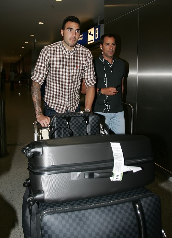 Ολυμπιακός: Στην Αθήνα ο Ρομπέρτο (photos)