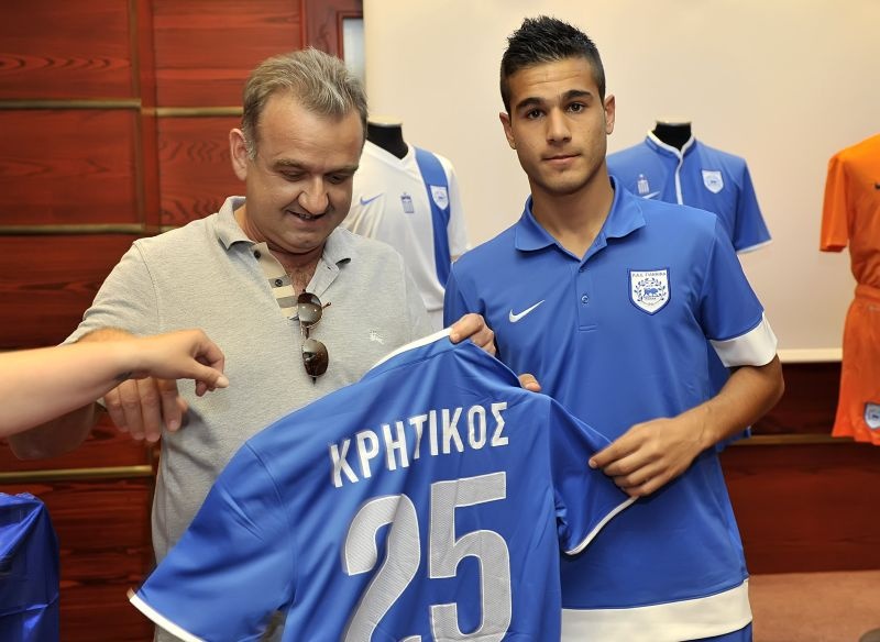 ΠΑΣ Γιάννινα: Παρουσίασε φανέλα και μεταγραφές (photos)