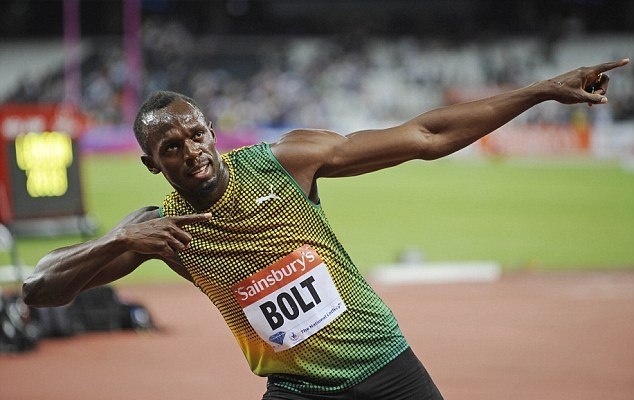 Παίζει… μόνος του ο Μπολτ! (photos+video)