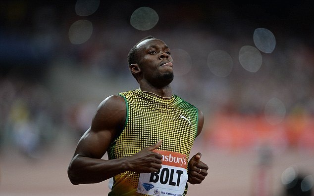 Παίζει… μόνος του ο Μπολτ! (photos+video)