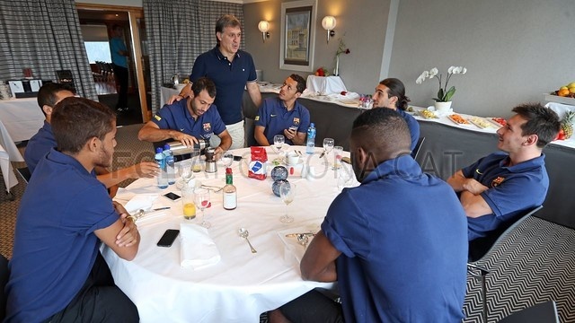 Μπαρτσελόνα: Η χειραψία Τάτα – Μέσι (photos+video)