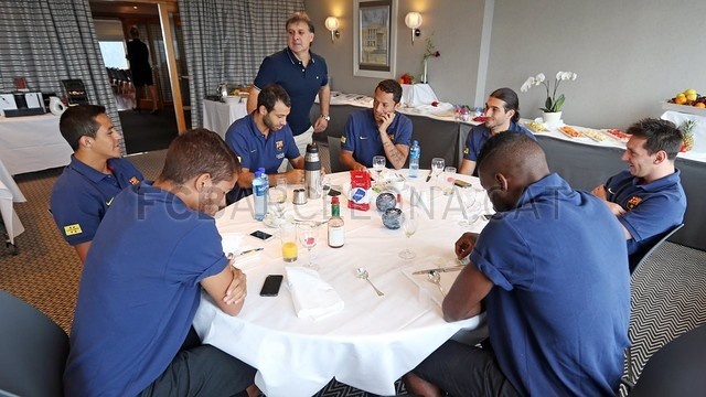 Μπαρτσελόνα: Η χειραψία Τάτα – Μέσι (photos+video)