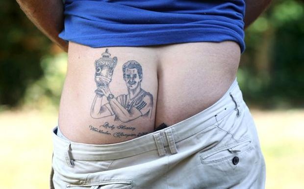 Έκανε τατουάζ τον Μάρεϊ στα… οπίσθιά του! (photo)