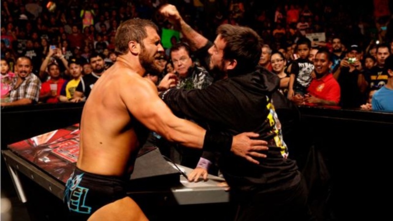 Raw SuperShow: Αποφασισμένος ο Daniel Bryan (photos+videos)