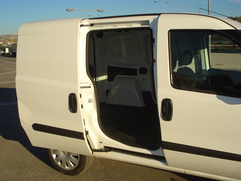 Opel Combo: Ο Νο1 βοηθός του επαγγελματία (photos)
