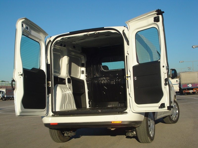 Opel Combo: Ο Νο1 βοηθός του επαγγελματία (photos)