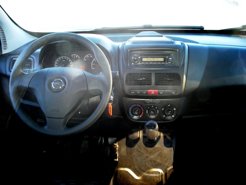 Opel Combo: Ο Νο1 βοηθός του επαγγελματία (photos)